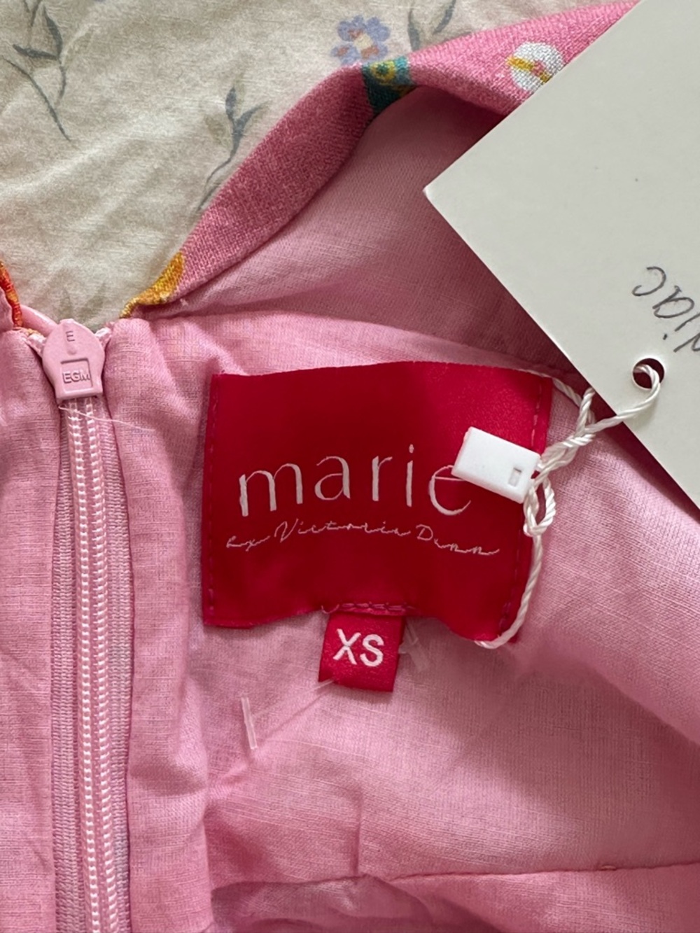 NWT Marie by Victoria Dunn Pink Printed Maxi Dress - Picture 5 of 5